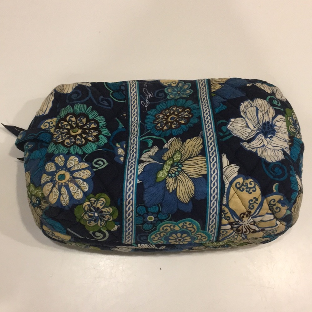 Vera Bradley makeup bag- medium